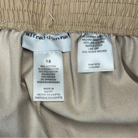 Alfred Dunner tan colored size 18 classic fit capri pants NWT! - Picture 8 of 9